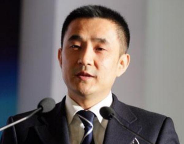 王永紅：公司破產絲毫不慌，套61億攜女明星出逃，親爹去世都不回