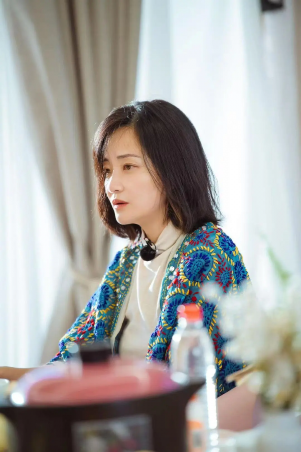 曾經紅極一時，如今只能演配角的女星們，誰最值得同情？