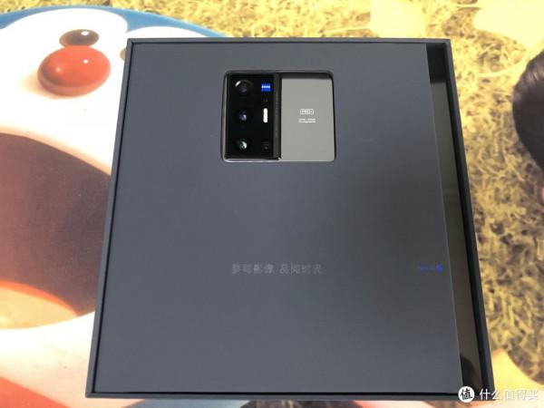 一年入手OPPO、vivo、蘋果、一加品牌的旗艦機!最後當了個垃圾佬 一年入手OPPO、vivo、蘋果、一加品牌的旗艦機!最後當了個垃圾佬