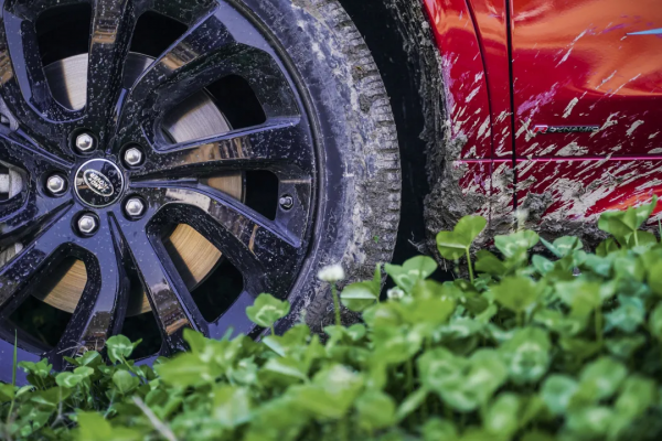 掛綠牌還能這麼野的，也只有它了