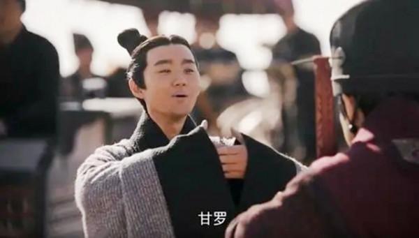 皇帝：我要吃公雞下的蛋，甘羅：這有何難？後甘羅官拜丞相