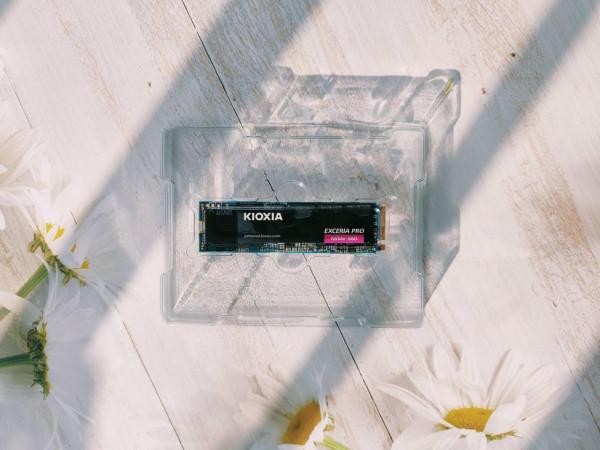 終於用上了PCIe 4.0，鎧俠EXCERIA PRO極致超速SE 10固態硬碟