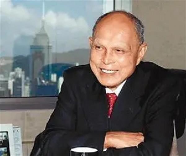 霍英東患癌後：來北京治療，常穿運動裝，愛喝桔子汁