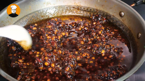 奶奶教我黃豆醬祖傳秘製做法，不曬不發酵，又香又辣，拌啥都好吃