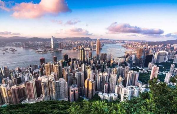 中國廠妹走上巔峰之路：王來春身家580億，卻曾在富士康打工10年