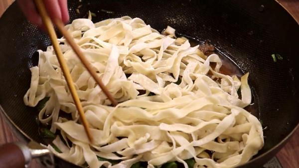 教你做新疆蒸麵，做法簡單，方便易學，愛吃麵食的你一定會喜歡