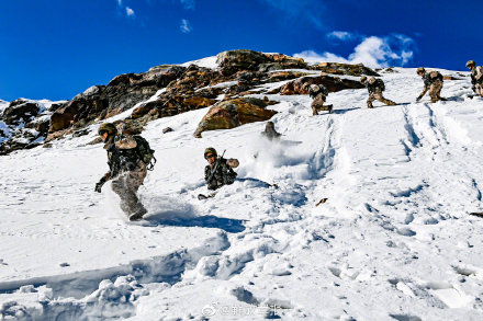 他們在海拔4676米哨點說：邊防有我，安心過年