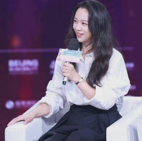 久違的湯唯，41歲現狀像吃了“防腐劑”，亮相電影節造型宛如21歲