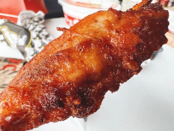 肯德基的周黑鴨漢堡，你猜是驚喜還是驚嚇？