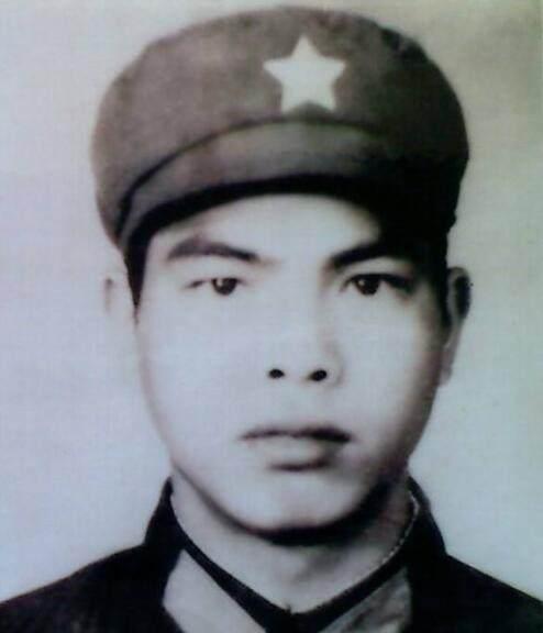 他入伍48天參戰，打退越軍3次衝鋒，斃敵23人，身中7彈壯烈犧牲