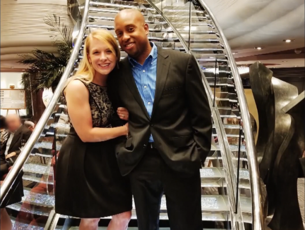 人類被鯊魚襲擊的生死瞬間：硬生生被撕扯掉右臂，看完不敢下海了