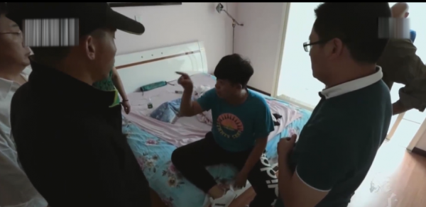 孩子不聽話,送去改造就好了?這部紀錄片講出所有中國家長的痛 孩子不聽話,送去改造就好了?這部紀錄片講出所有中國家長的痛