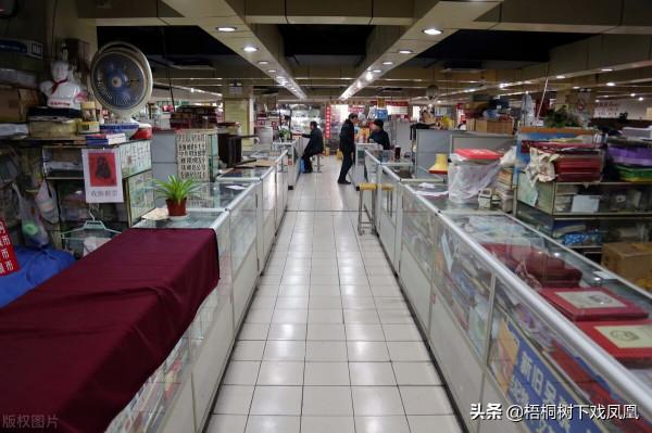 三個山西人用醬油做假古董騙人,謊稱從墓裡挖出,懂行的連連被騙 三個山西人用醬油做假古董騙人,謊稱從墓裡挖出,懂行的連連被騙