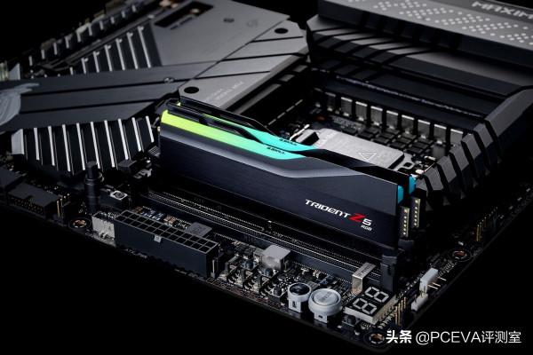 芝奇展示 DDR5-7000 CL40記憶體、英韌新PCIe4.0主控SSD上市 芝奇展示 DDR5-7000 CL40記憶體、英韌新PCIe4.0主控SSD上市