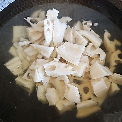 好吃到舔盤的涼拌藕，吃一次就上癮