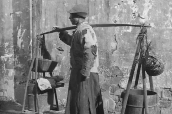 廖耀湘被俘後，向他敬酒不喝還摔杯，劉亞樓請出一人他連敬3杯