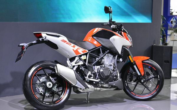 價格不低的賽科龍RE3-250青春版，將面臨哪些競爭對手？