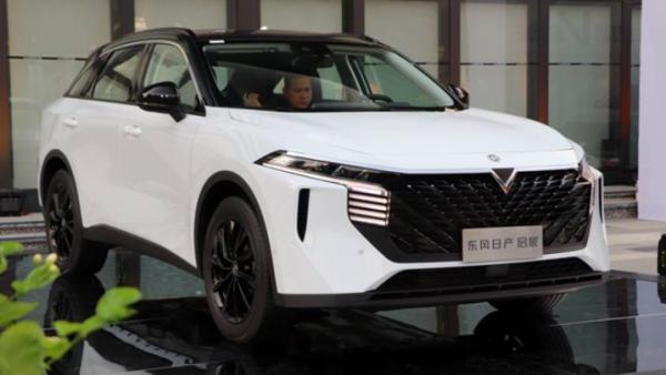 實拍啟辰大V，一體式雙聯屏配1.5T引擎，瞄準哈弗初戀和傳祺GS4