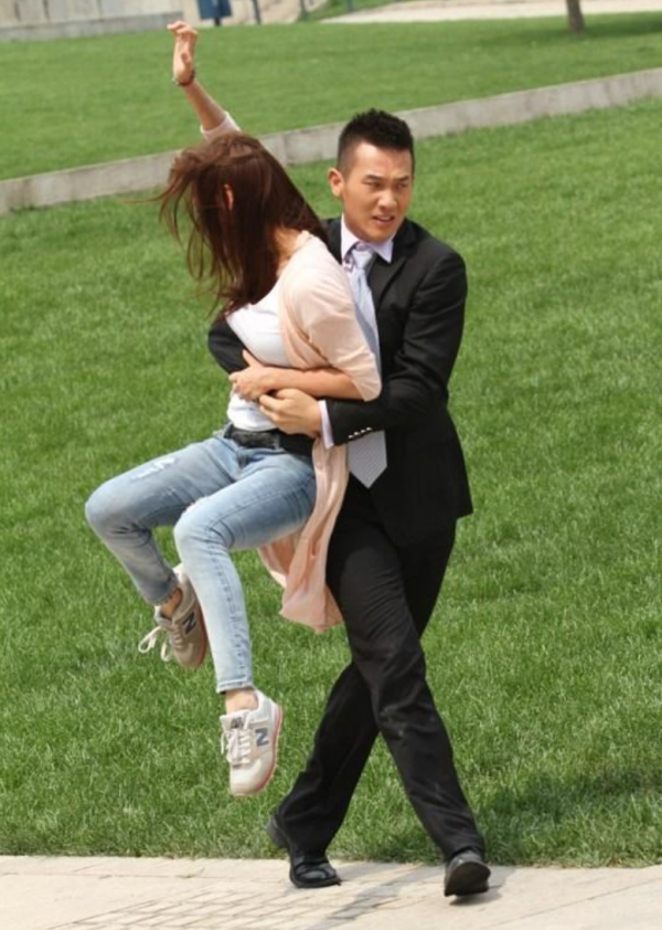 牛萌萌“幻滅史”,她的故事遠比你想得更“毀三觀” 牛萌萌“幻滅史”,她的故事遠比你想得更“毀三觀”