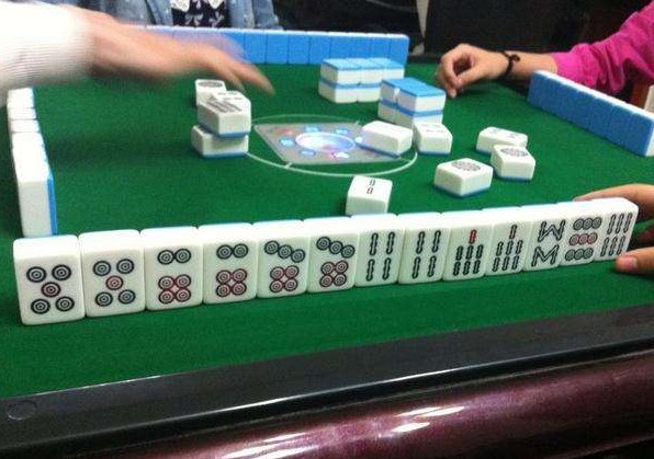 骨質疏鬆可防也可治，提醒：學會3個妙招，骨頭鈣質不流失