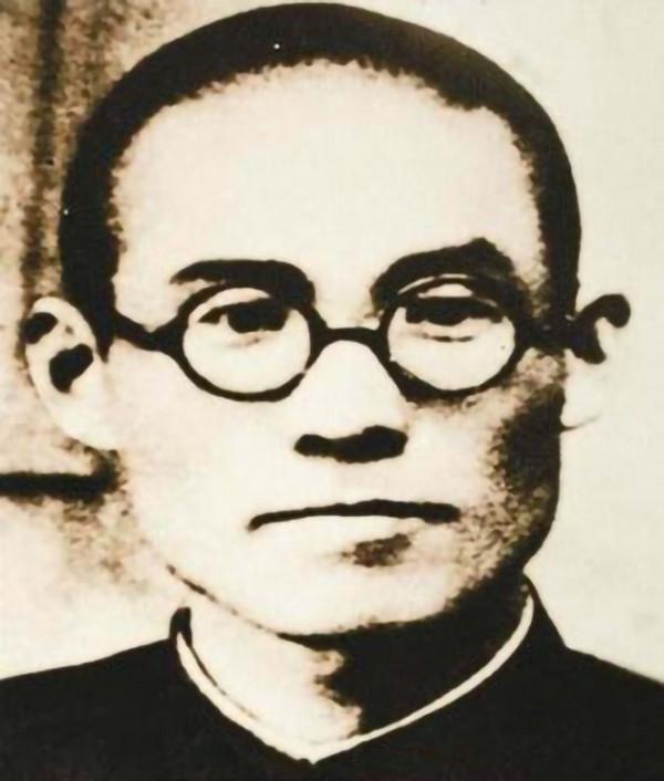 杜聿明的特殊身份!既是蔣介石的嫡系大將,也是紅軍烈士的家屬 杜聿明的特殊身份!既是蔣介石的嫡系大將,也是紅軍烈士的家屬