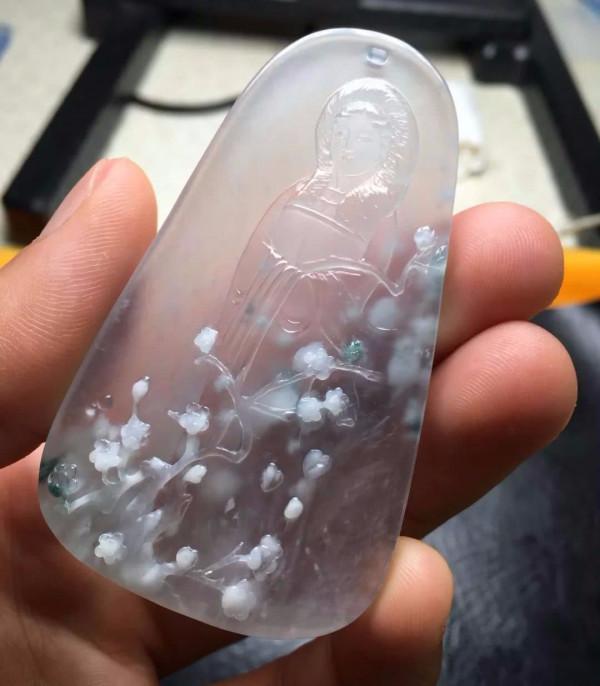 翡翠答疑：木那的雪花棉是高階翡翠，還是翡翠裡的瑕疵？