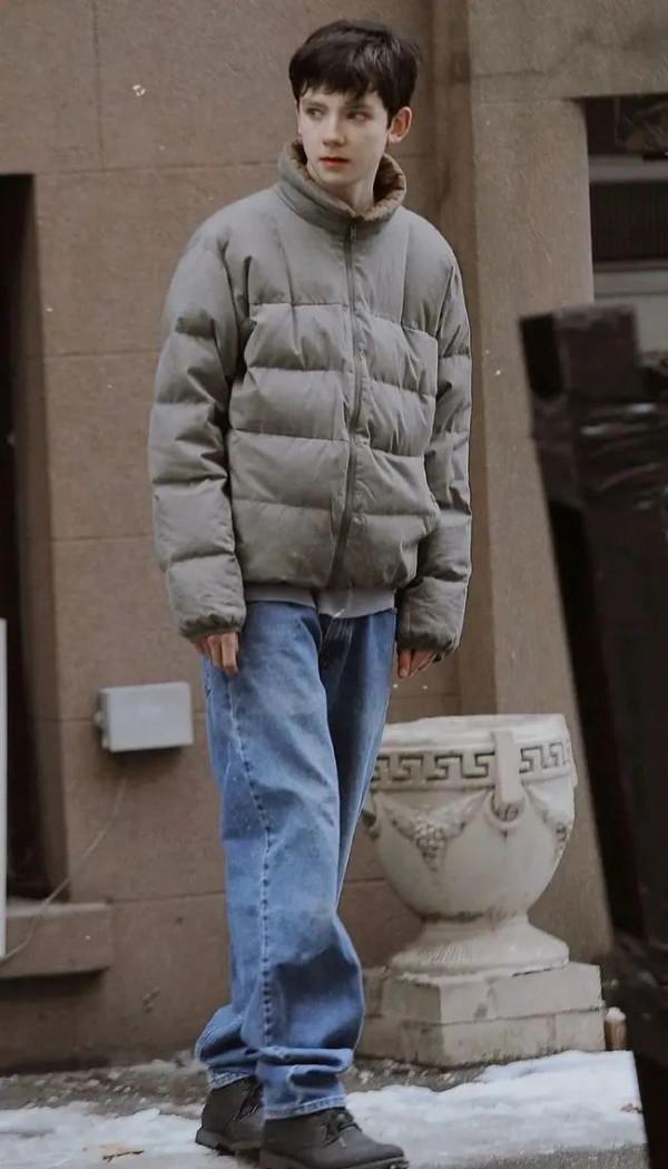 “英國吳磊”11歲憑顏值爆紅全球，如今卻胖到形象全毀，太辣眼