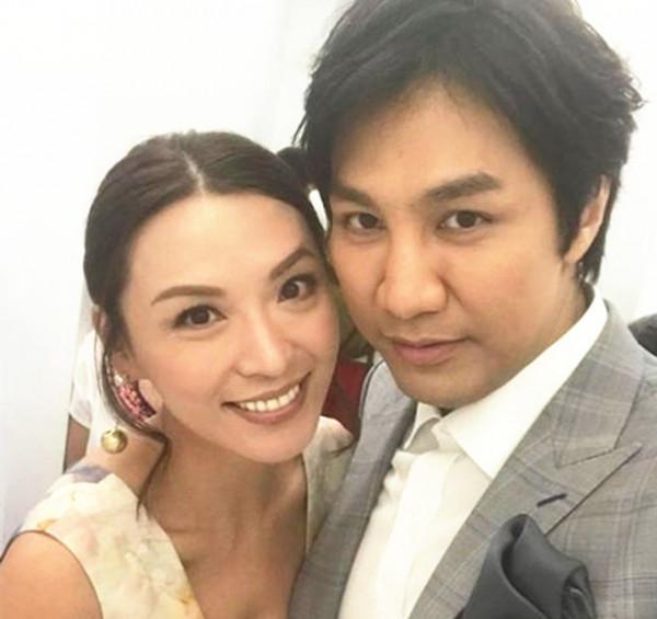 恭喜!48歲陳煒被小5歲男友跪地求婚,與富商離婚9年終覓得幸福 恭喜!48歲陳煒被小5歲男友跪地求婚,與富商離婚9年終覓得幸福