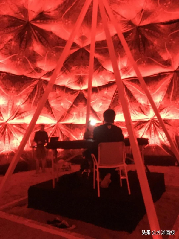 我在阿那亞，瘋到凌晨三點