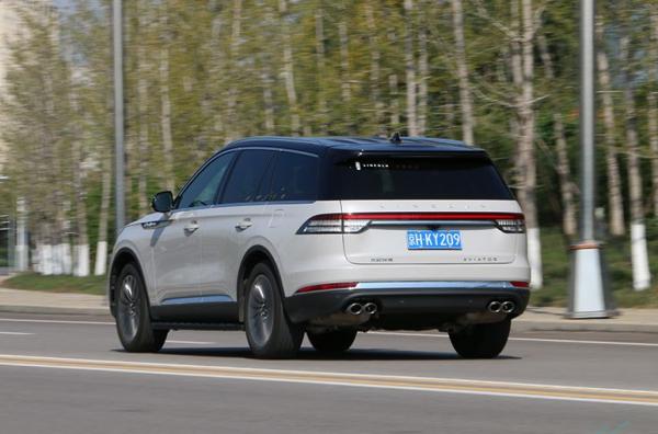 試駕林肯飛行家,對比德系豪華車3.0T引擎是底氣! 試駕林肯飛行家,對比德系豪華車3.0T引擎是底氣!