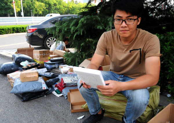 大學校園裡的“地下交易”，看似童叟無欺，實際上卻很影響未來