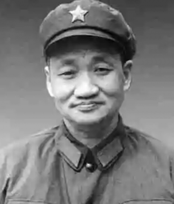 1957年毛主席去看望兒子，閒聊間毛岸青想到一事：爸爸你說怪不怪