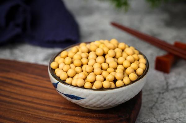 冬季面板乾燥老得快,不差錢的話多吃這5種食物,氣色紅潤顯年輕 冬季面板乾燥老得快,不差錢的話多吃這5種食物,氣色紅潤顯年輕