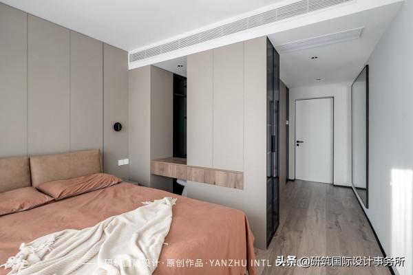 110㎡零死角，這對丁克夫妻的現代簡約宅，到處是超強儲物空間