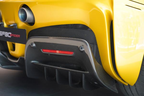 體驗法拉利SF90 Spider，千匹馬力敞篷混動超跑，2.5秒即可破百