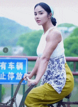 現代版孫二孃胡鬧鬧：全網最彪悍的村婦，回懟網友：有團隊咋了？