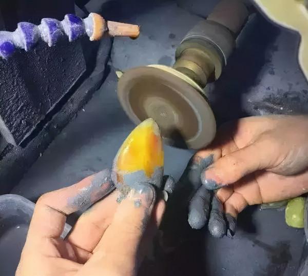 一錘子下去一個月工資沒了