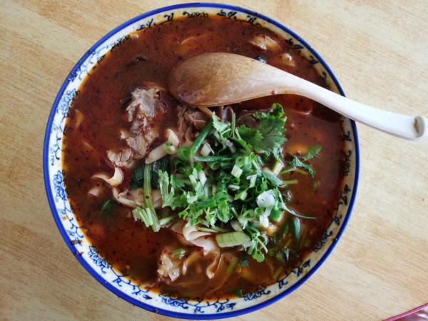 誰能想到,這兩三米高的土疙瘩,就是歷史上著名的“百二秦關” 誰能想到,這兩三米高的土疙瘩,就是歷史上著名的“百二秦關”