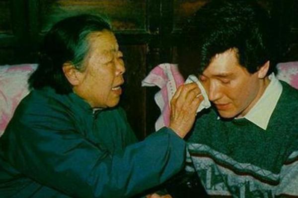 “時代偶像”費翔：愛過6個頂級大明星，為何堅持一生不婚？