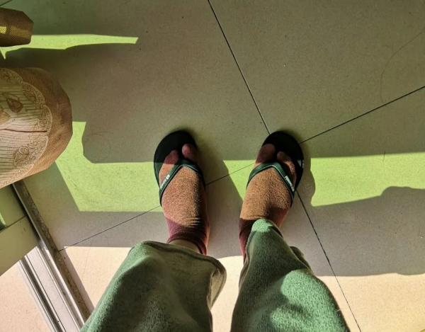 廣東人的底線:再冷也要穿人字拖 廣東人的底線:再冷也要穿人字拖