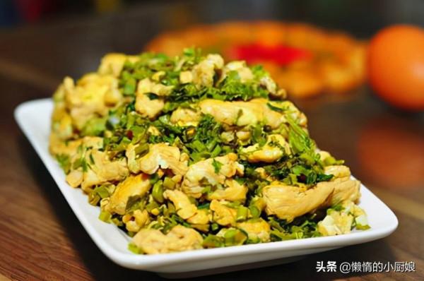 香椿不要直接下鍋炒，加2個雞蛋這樣做，鮮香美味有營養