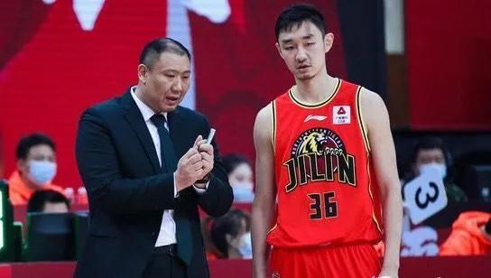 CBA第六輪 廣廈遇巨人殺手 三少遭遇挑戰 能否迎來六連勝