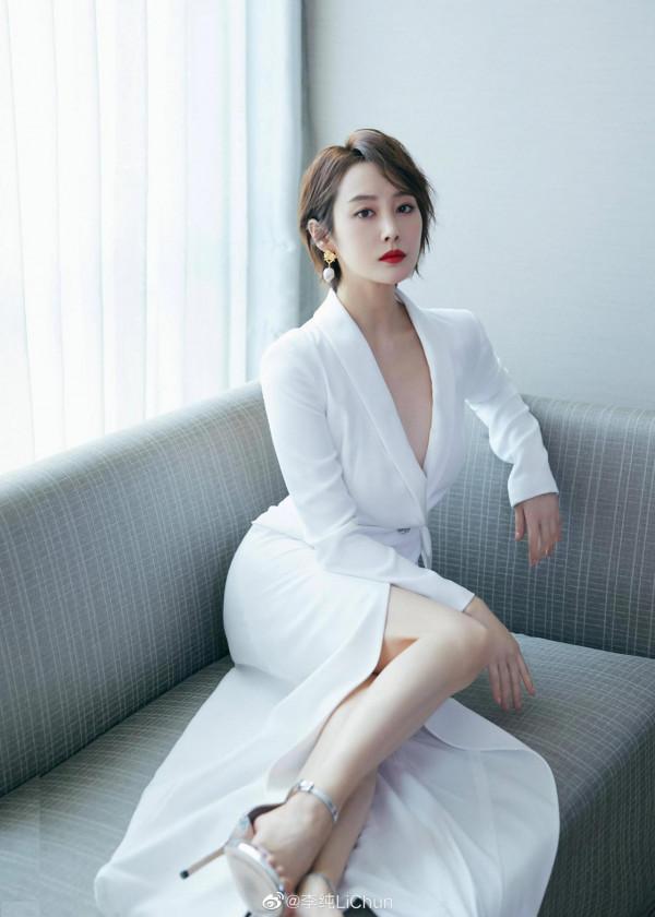 美中帶著冷意，冷美人李純