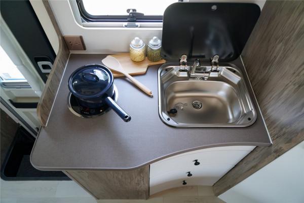 無拓和雙拓怎麼選？德興兩輛當家款房車告訴你