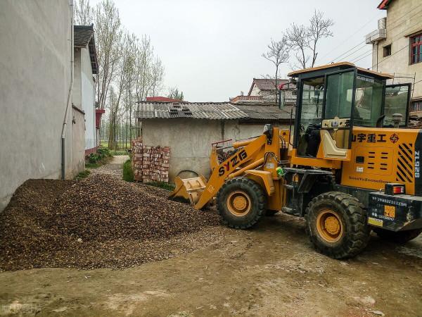 農村翻建房屋，為啥非要鄰居同意？鄰居不同意就建不了？咋解決？