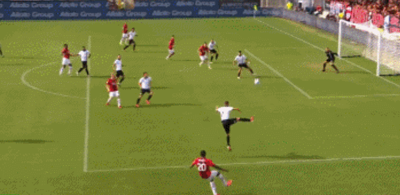 86分鐘絕殺,2-1!意甲18冠王絕境爆發,登上榜首,甩開尤文11分 86分鐘絕殺,2-1!意甲18冠王絕境爆發,登上榜首,甩開尤文11分