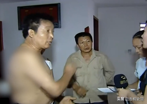 湖南養女高考金榜題名，卻與富豪爸爸相認，貧窮養父忍痛讓其抉擇