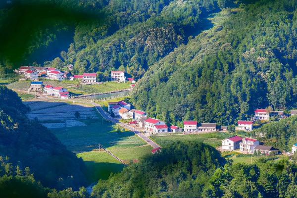 四川藏了個人間秘境，被贊“溶洞王國”，遊客們都“慕名而來”