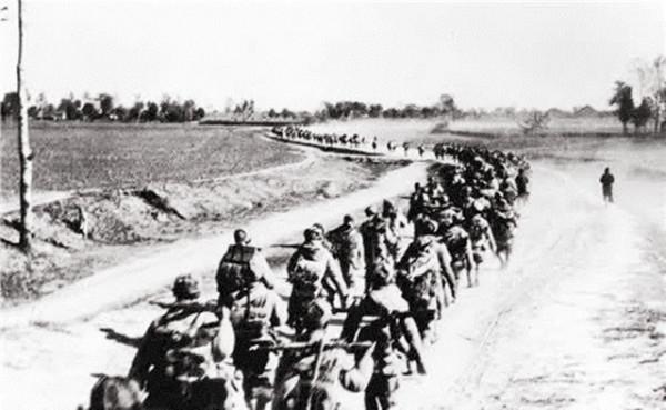 西南戰役,二野57天消滅國軍90萬,為何卻沒能入選三大戰役? 西南戰役,二野57天消滅國軍90萬,為何卻沒能入選三大戰役?