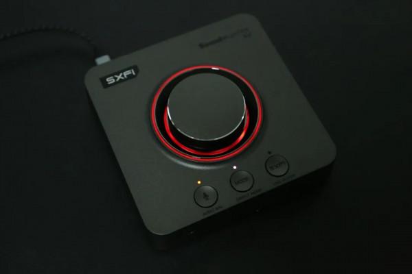 桌面音訊“全能選手”——創新Sound Blaster X4 桌面音訊“全能選手”——創新Sound Blaster X4